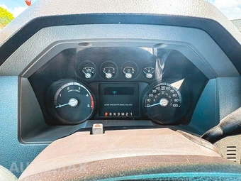 2012 Ford Super Duty F-350 Cab Chassis XL Crew Cab DRW - miniatura 21