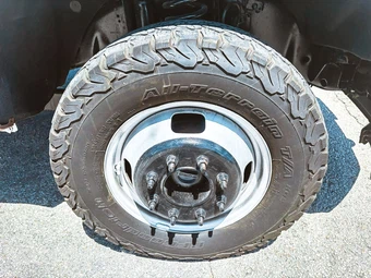 2012 Ford Super Duty F-350 Cab Chassis XL Crew Cab DRW - miniatura 25