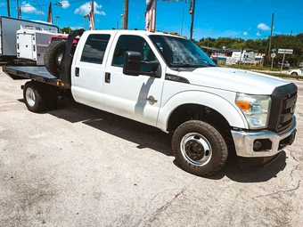 2012 Ford Super Duty F-350 Cab Chassis XL Crew Cab DRW - miniatura 4
