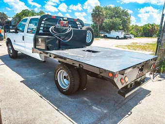 2012 Ford Super Duty F-350 Cab Chassis XL Crew Cab DRW - miniatura 8