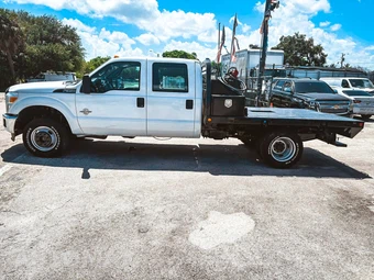 2012 Ford Super Duty F-350 Cab Chassis XL Crew Cab DRW - miniatura 9
