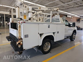 2012 Ford Super Duty F-350 Cab Chassis XL Regular Cab DRW - miniatura 2