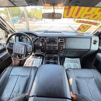 2012 Ford Super Duty F-350 Lariat Crew Cab Medium Bed - miniatura 10