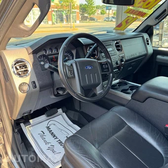 2012 Ford Super Duty F-350 Lariat Crew Cab Medium Bed - miniatura 12