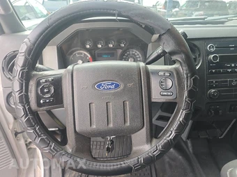 2012 Ford Super Duty F-350 XL Crew Cab Long Bed DRW - miniatura 10
