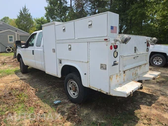 2012 Ford Super Duty F-350 XL Extended Cab Long Bed w/Rear Doors - miniatura 2