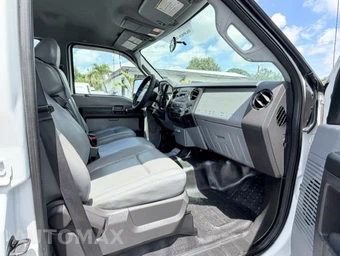2012 Ford Super Duty F-450 Cab Chassis XL Crew Cab DRW - miniatura 19