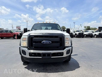 2012 Ford Super Duty F-450 Cab Chassis XL Crew Cab DRW - miniatura 2