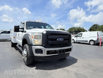2012 Ford Super Duty F-450 Cab Chassis XL Crew Cab DRW - miniatura 3
