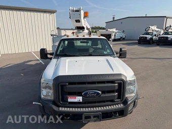 2012 Ford Super Duty F-450 Cab Chassis XL Regular Cab DRW - miniatura 10