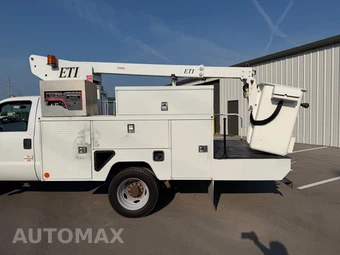 2012 Ford Super Duty F-450 Cab Chassis XL Regular Cab DRW - miniatura 13
