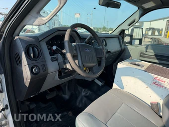 2012 Ford Super Duty F-450 Cab Chassis XL Regular Cab DRW - miniatura 14
