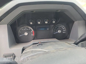 2012 Ford Super Duty F-450 Cab Chassis XL Regular Cab DRW - miniatura 12