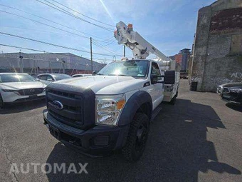 2012 Ford Super Duty F-450 Cab Chassis XL Regular Cab DRW