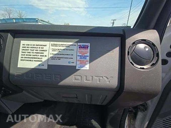 2012 Ford Super Duty F-450 Cab Chassis XL Regular Cab DRW – miniatura 18