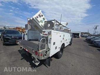 2012 Ford Super Duty F-450 Cab Chassis XL Regular Cab DRW – miniatura 3