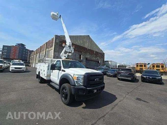 2012 Ford Super Duty F-450 Cab Chassis XL Regular Cab DRW – miniatura 32