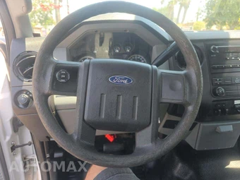 2012 Ford Super Duty F-450 Cab Chassis XL Regular Cab DRW - miniatura 18