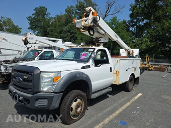2012 Ford Super Duty F-450 Cab Chassis XL Regular Cab DRW