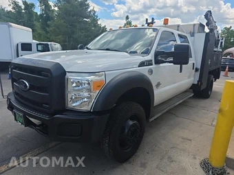 2012 Ford Super Duty F-550 Cab Chassis XL Crew Cab DRW - miniatura 2
