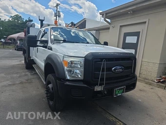 2012 Ford Super Duty F-550 Cab Chassis XL Crew Cab DRW - miniatura 4