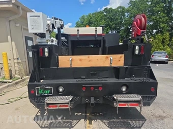 2012 Ford Super Duty F-550 Cab Chassis XL Crew Cab DRW - miniatura 6