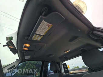 2012 Ford Super Duty F-550 Cab Chassis XL Extended Cab w/Rear Doors DRW - miniatura 8