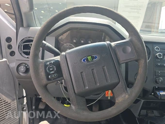 2012 Ford Super Duty F-550 Cab Chassis XL Regular Cab DRW - miniatura 10