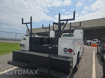 2012 Ford Super Duty F-550 Cab Chassis XL Regular Cab DRW - miniatura 4