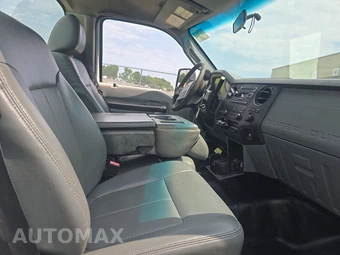 2012 Ford Super Duty F-550 Cab Chassis XL Regular Cab DRW - miniatura 8