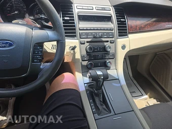 2012 Ford Taurus SEL – miniatura 11