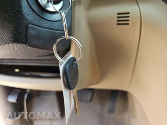 2012 GMC Acadia Denali 5SA – miniatura 8