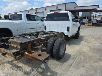 2012 GMC Sierra 3500HD Cab Chassis WT Regular Cab 1SA – miniatura 3