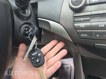 2012 Honda Accord Sedan LX - miniatura 8