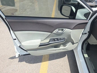 2012 Honda Civic Hybrid Sedan - miniatura 9