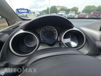 2012 Honda Fit - miniatura 9