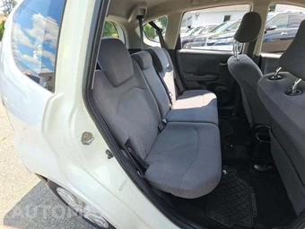 2012 Honda Fit – miniatura 16