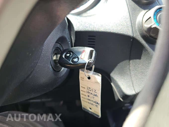 2012 Honda Fit – miniatura 8