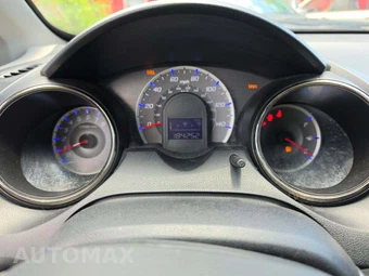 2012 Honda Fit Sport – miniatura 9