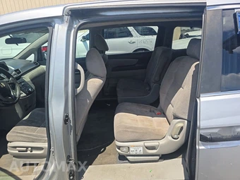 2012 Honda Odyssey LX 118.1" WB - miniatura 13