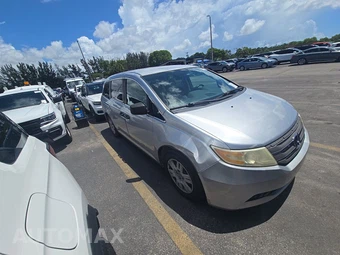 2012 Honda Odyssey LX 118.1" WB - miniatura 3