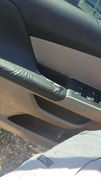 2012 Honda Odyssey LX 118.1" WB – miniatura 27
