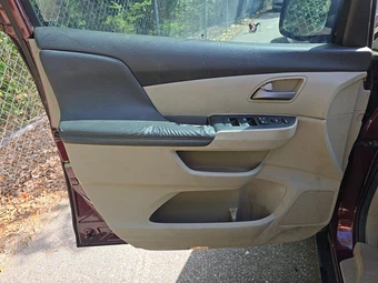 2012 Honda Odyssey LX 118.1" WB – miniatura 9