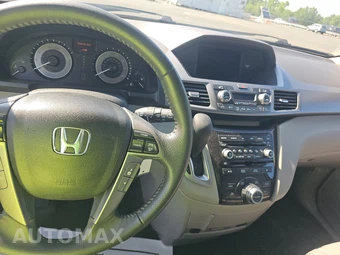 2012 Honda Odyssey Touring 118.1" WB – miniatura 11