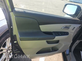 2012 Honda Odyssey Touring 118.1" WB – miniatura 9