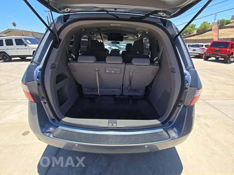 2012 Honda Odyssey Touring Elite 118.1" WB - miniatura 15