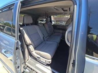 2012 Honda Odyssey Touring Elite 118.1" WB - miniatura 17