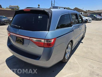 2012 Honda Odyssey Touring Elite 118.1" WB - miniatura 3