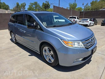 2012 Honda Odyssey Touring Elite 118.1" WB - miniatura 4