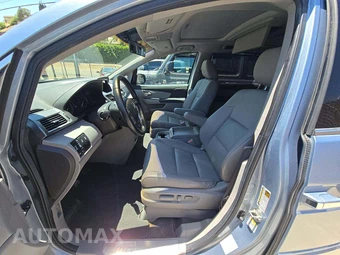 2012 Honda Odyssey Touring Elite 118.1" WB - miniatura 6